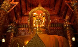 ayutthaya_wat_phanan_choeng_buddha